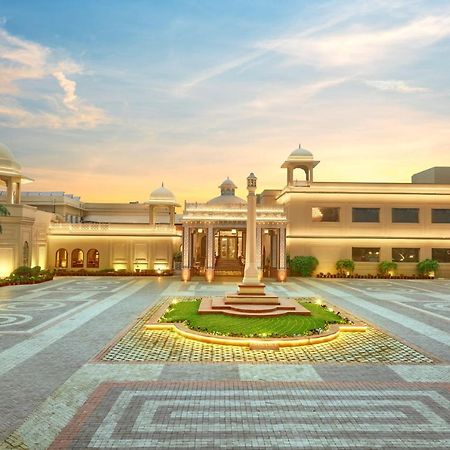Heritage Village Resort & Spa Manesar-גורגאון מראה חיצוני תמונה