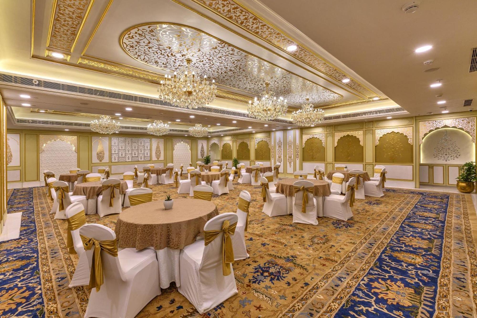 Heritage Village Resort & Spa Manesar-גורגאון מראה חיצוני תמונה